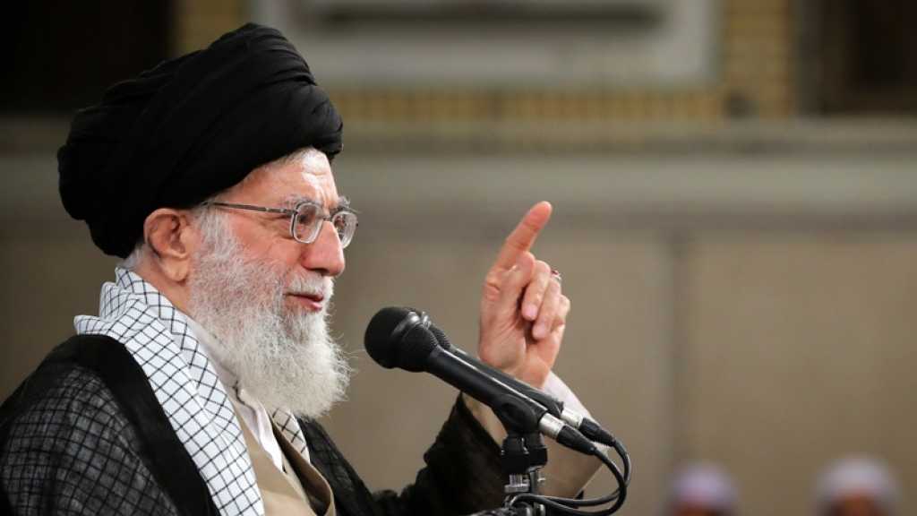 الامام الخامنئي يدعو المسؤولين للتحلي بالمزيد من الشفافية تجاه الشعب