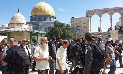 الفلسطينيون يناشدون ضمائر الامة : القدس وهويتها في خطر كبير