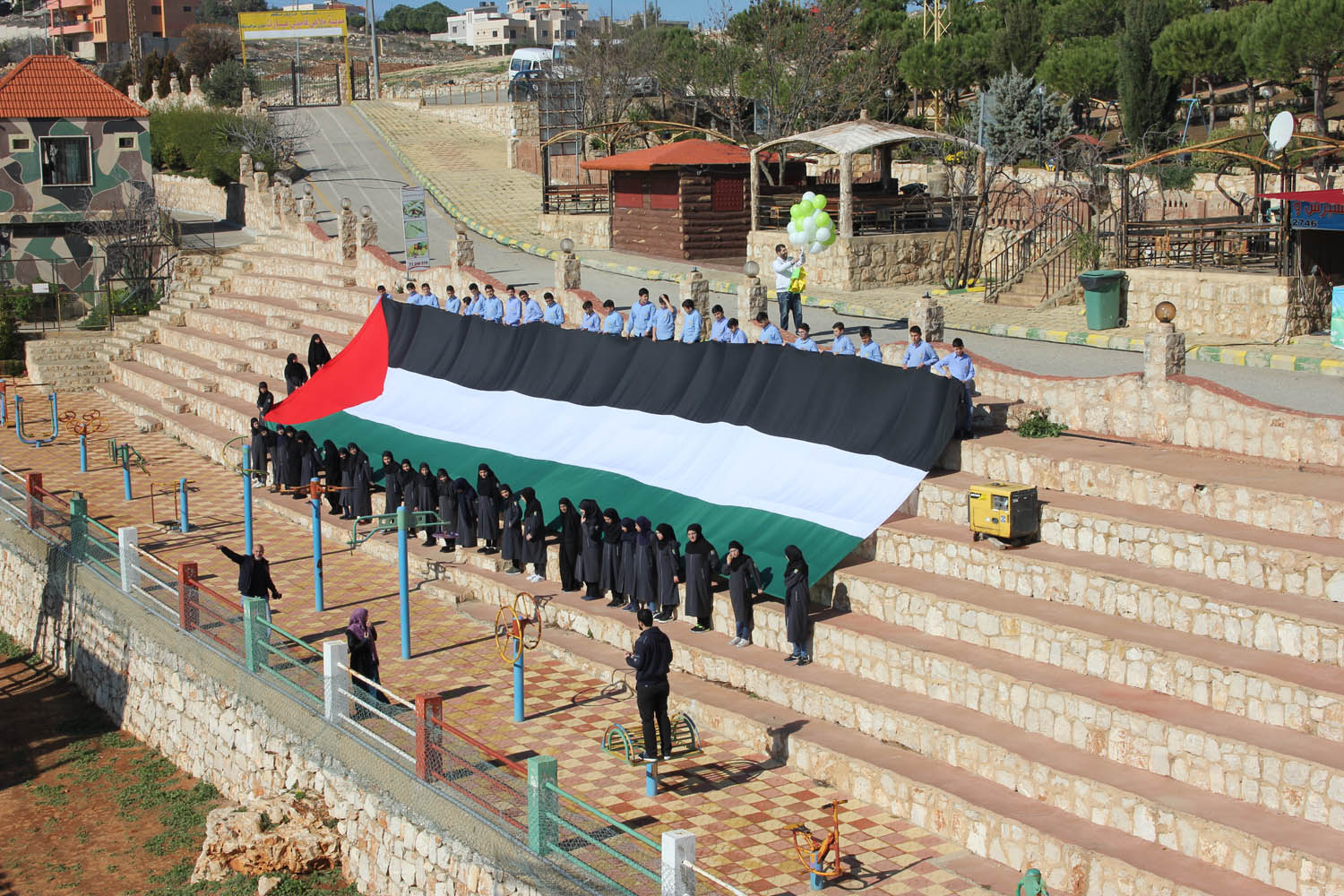 مدارس وكشافة الإمام المهدي ’عج’: القدس من هنا