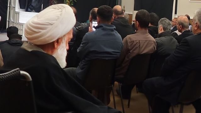  بالصور..الشيخ قاسم يشارك في مجلس عزاء حسيني في لندن