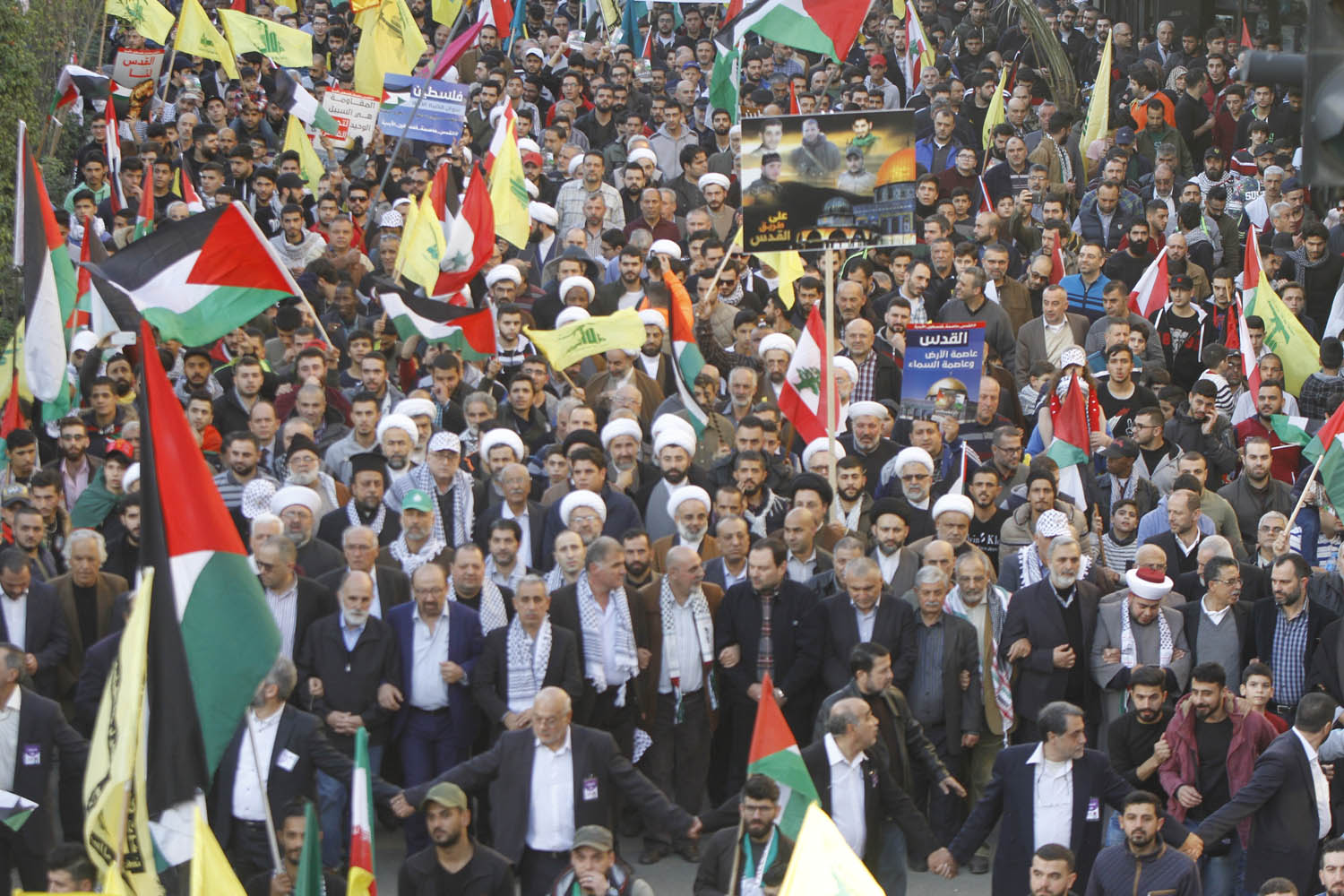 تظاهرة جماهيرية ضخمة في الضاحية تضامناً مع القدس