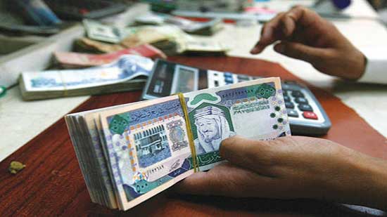 بعد تمويلها الحروب العدوانية .. السعودية ستقترض لتمويل عجز الميزانية المرتفع 