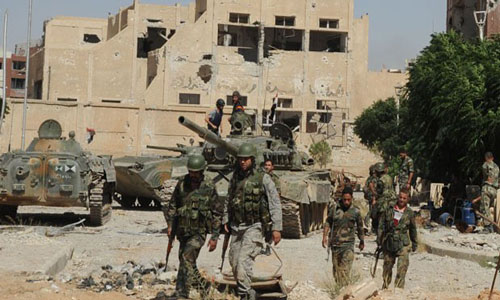 جنود من الجيش السوري الجيش السوري يشن هجوماً معاكساً على مدينة جسر الشغور بريف ادلب