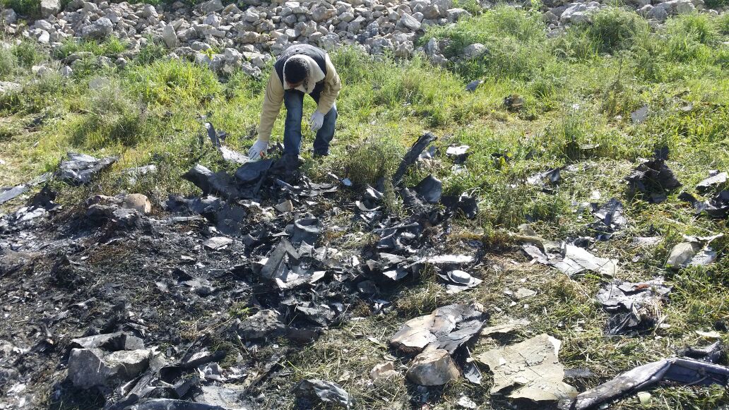 سقوط طائرة تجسس اسرائيلية في خلة مريم قضاء بنت جبيل