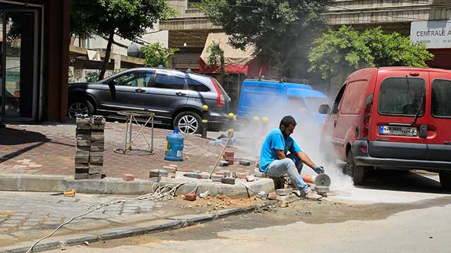 بلديات الضاحية تستكمل أشغالها على  أوتوستراد الأسد وشارع أبي طالب