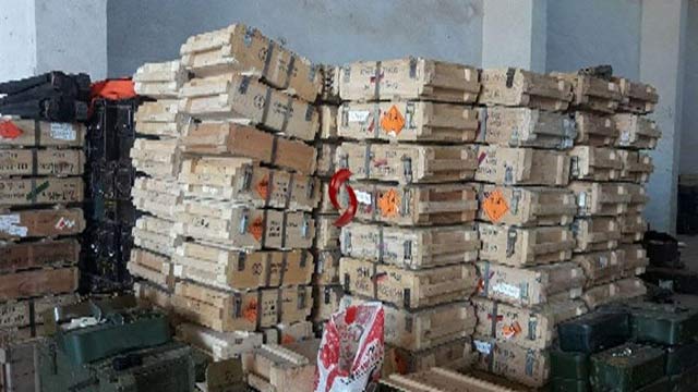 بالصور .. العثور على ذخيرة لعناصر الخوذ البيضاء في القنيطرة